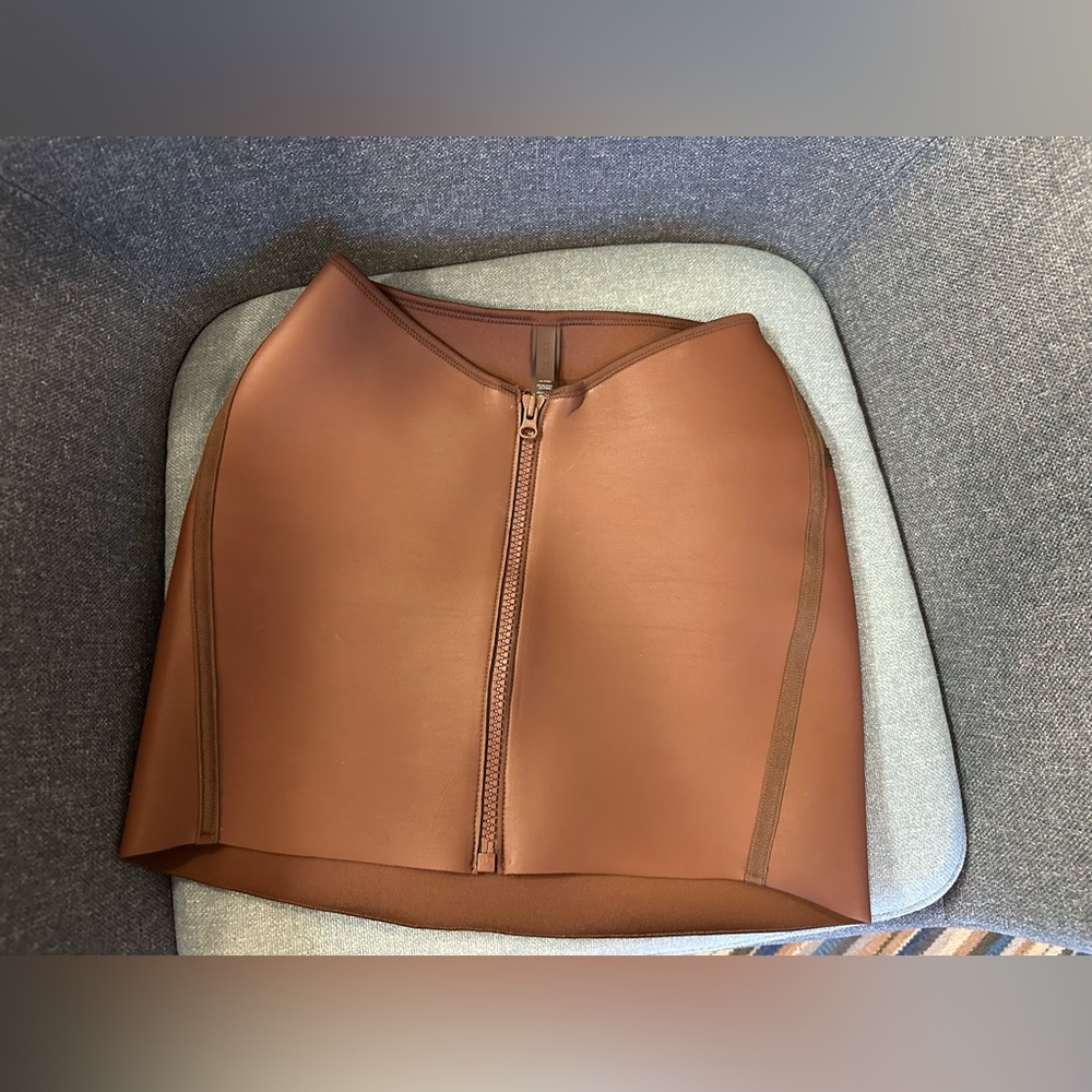 Skim Brown Front-Zip Neoprene Mini Skirt